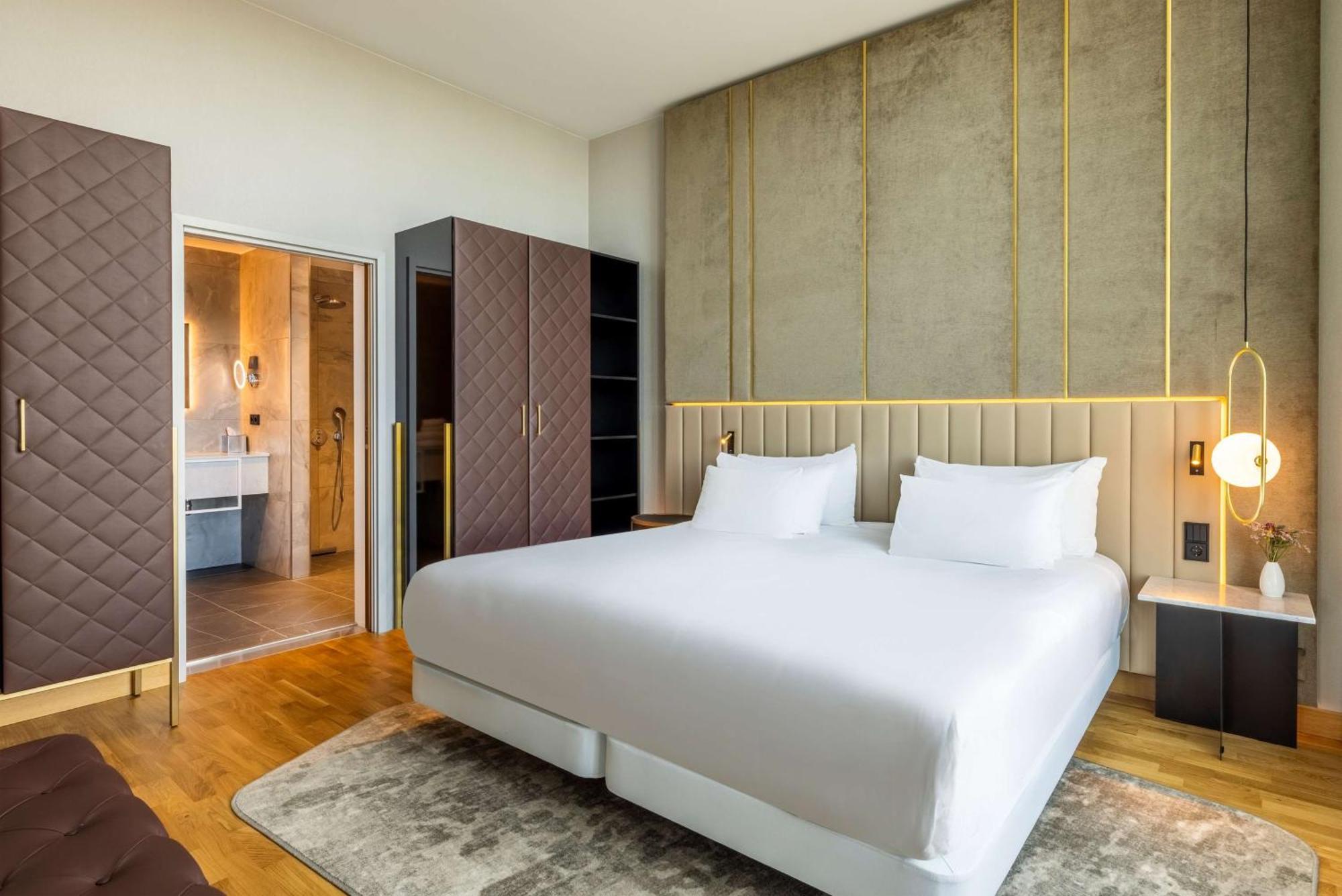 Nh Collection Hotel